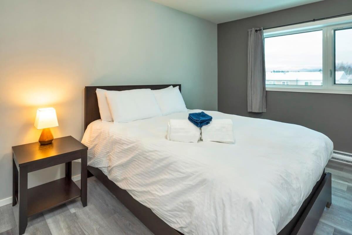 Nn - The Wanderoo - Riverdale 3-Bed 2 5-Bath Whitehorse Eksteriør billede